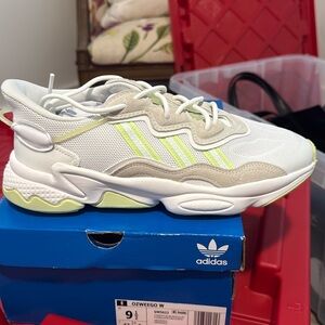 Adidas Ozweego 9.5 NIB